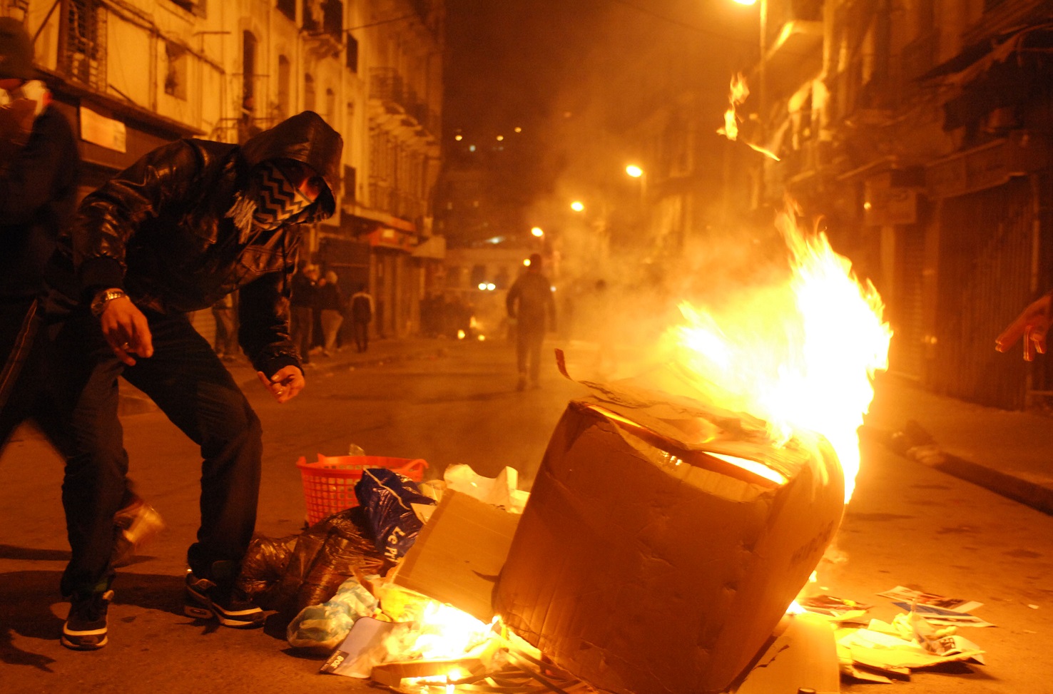 Le feu du «printemps arabe» n’a pas pris en Algérie. New Press